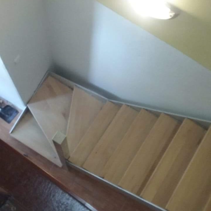 Schodiště s pozinkovanou konstrukcí