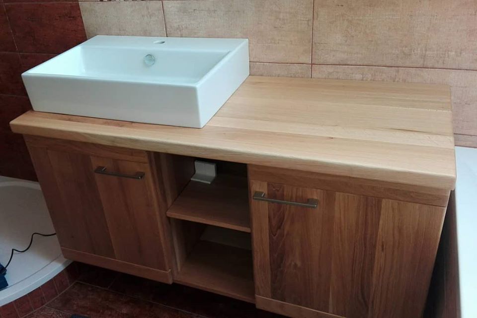 Skříňka pod umyvadlo